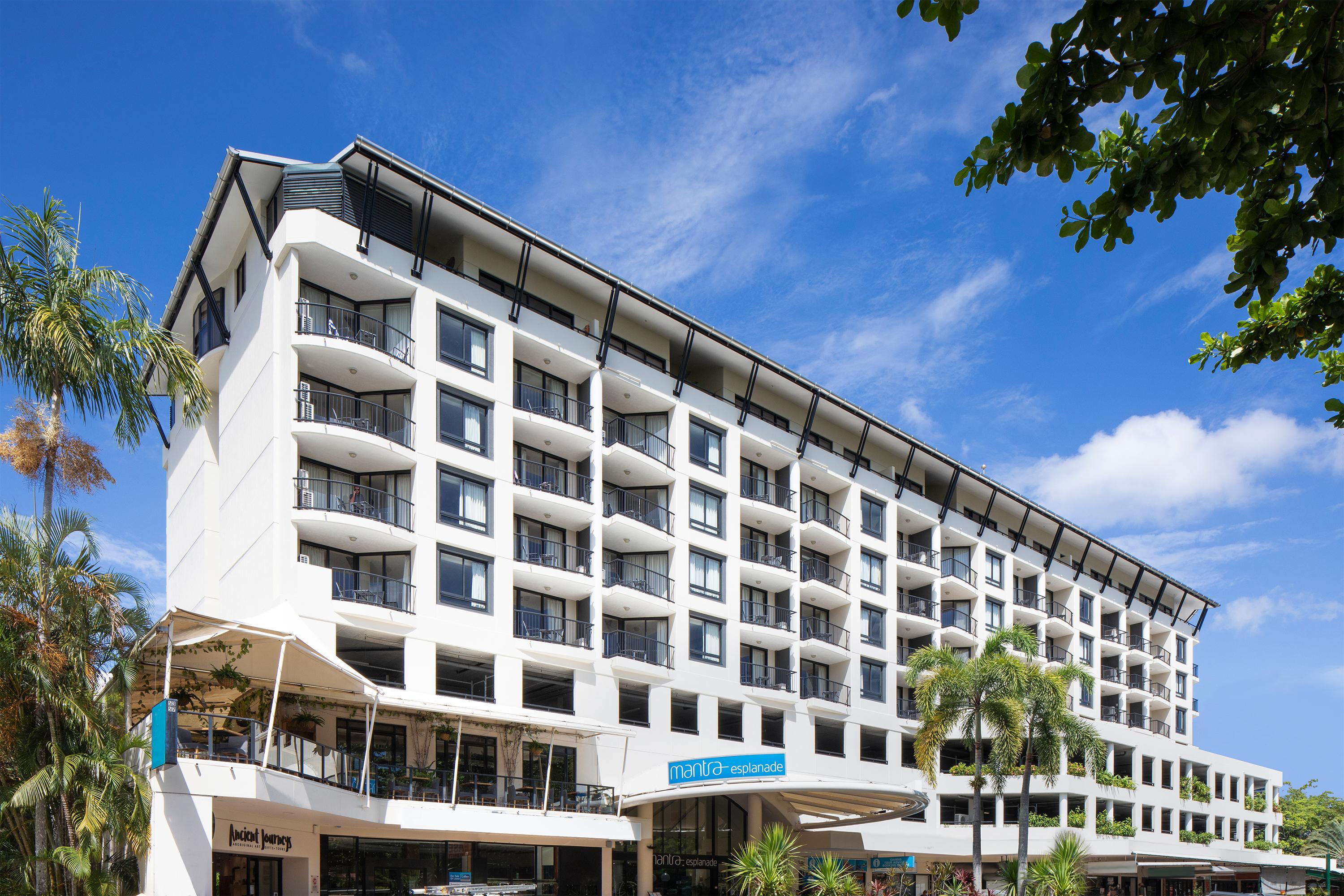 Mantra Esplanade Hotel Cairns Exterior foto